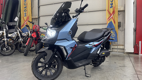 Обзор PROMAX BMW C250X: максискутер с характером BMW — по цене доступного городского транспорта